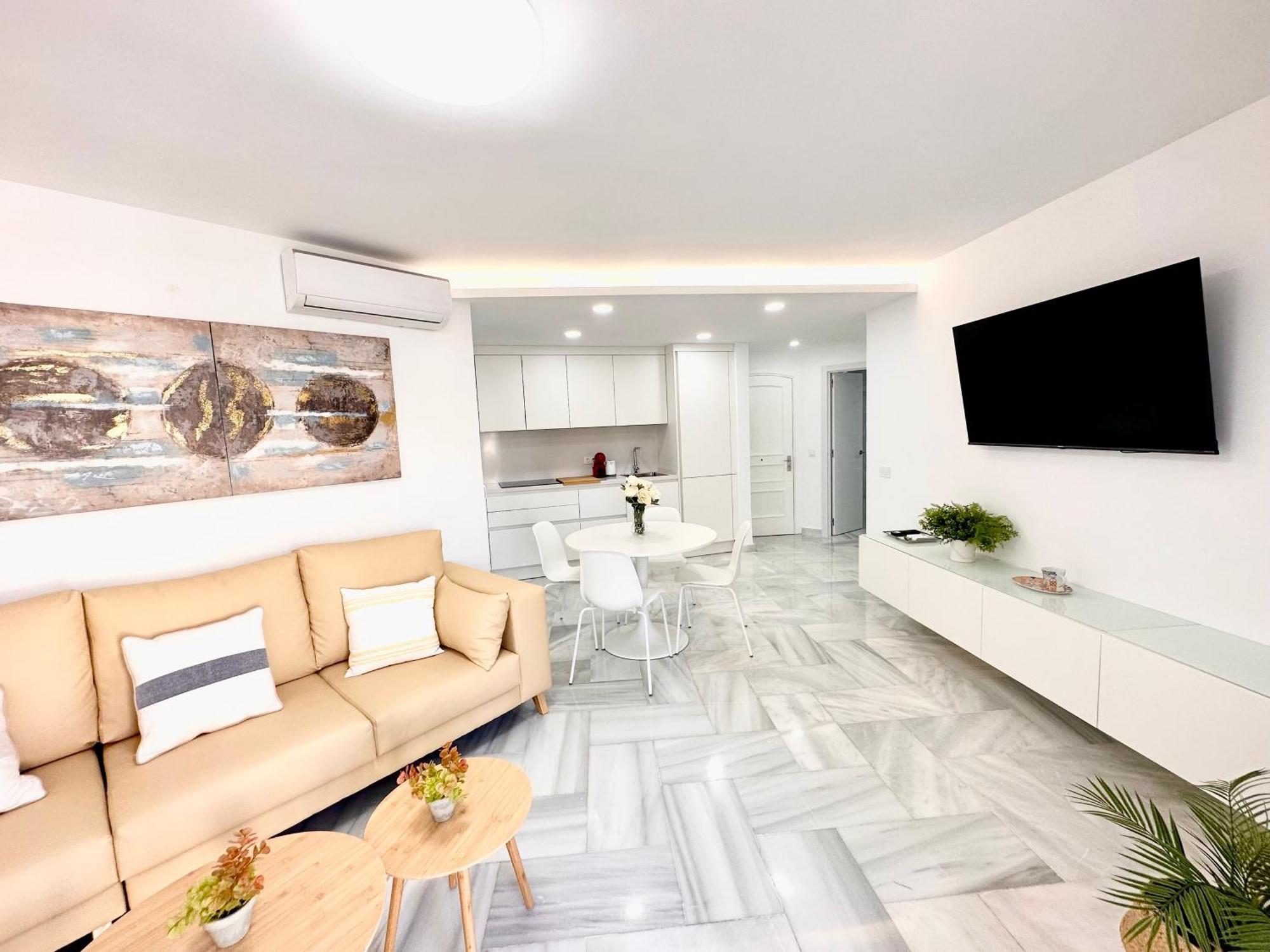 Apartamento, Paradise Sun Beach In Marina Benalmádena Exterior foto